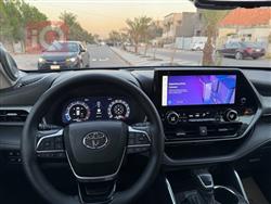 تۆیۆتا هایلاندەر